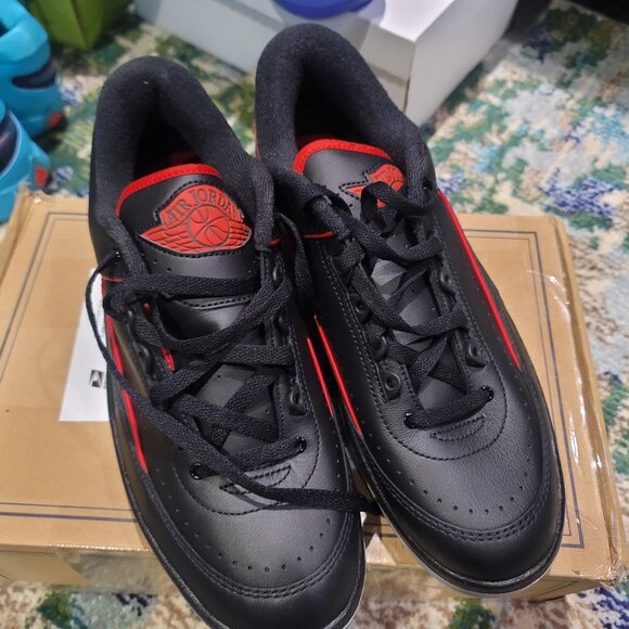 NIKE SHOES - NO ORIGINAL BOX - BRAND NEW AND NEVER USED